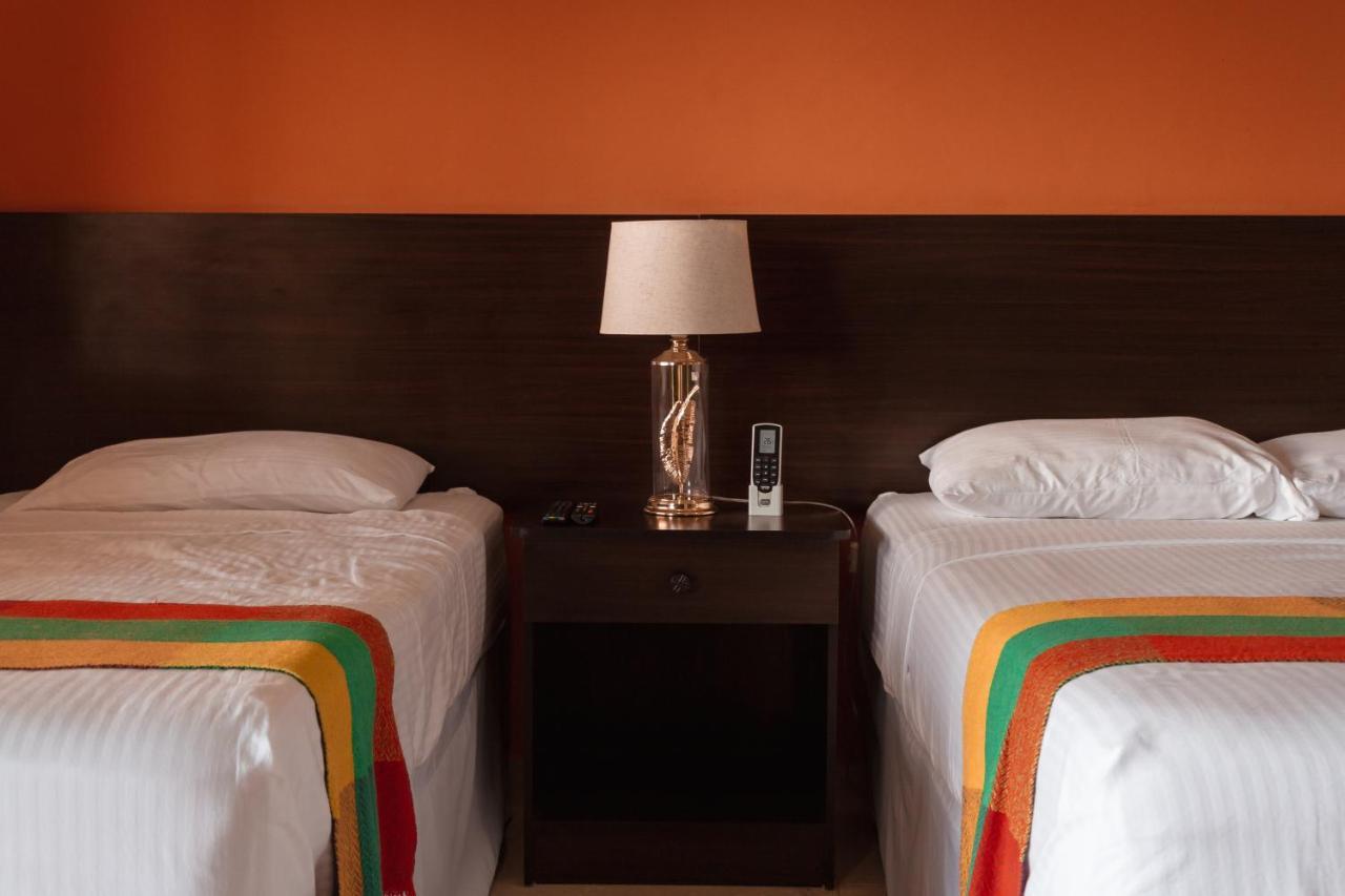 Hotel Boutique Victoria Мойогальпа Экстерьер фото