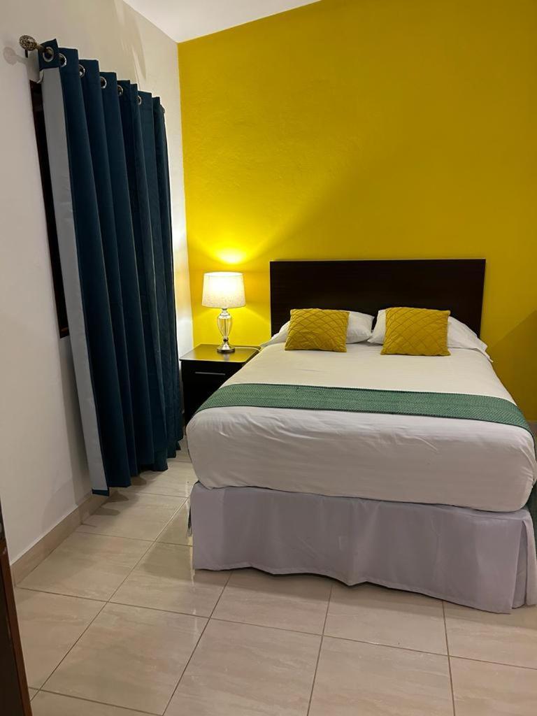 Hotel Boutique Victoria Мойогальпа Экстерьер фото